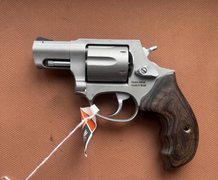 Taurus 856