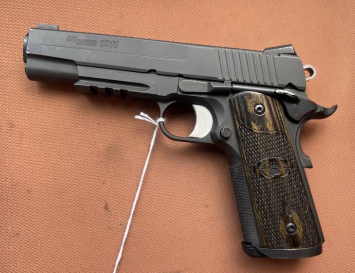 Sig Sauer 1911 Blackwater